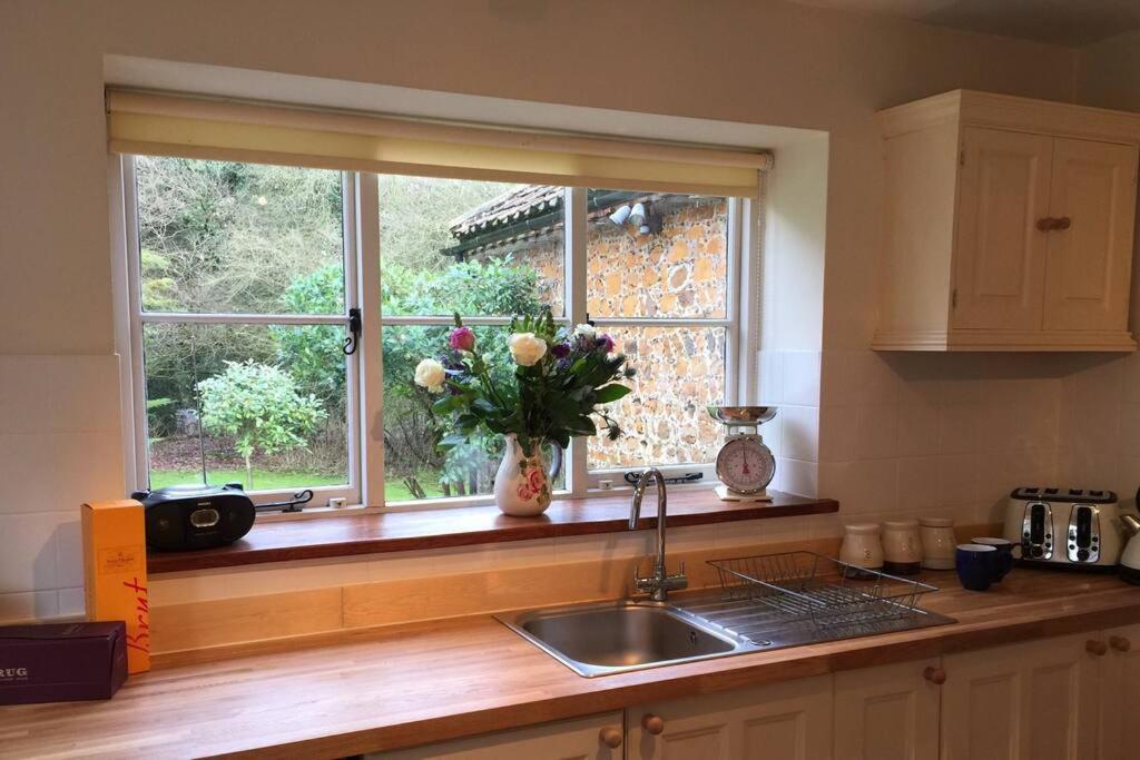Forestry Cottage. Hot Tub, Open Fire, Dog Friendly Gaywood Esterno foto